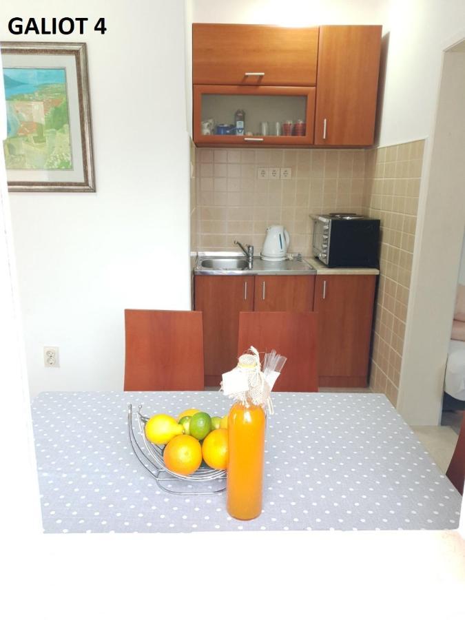Apartmani Galiot Igalo Kültér fotó