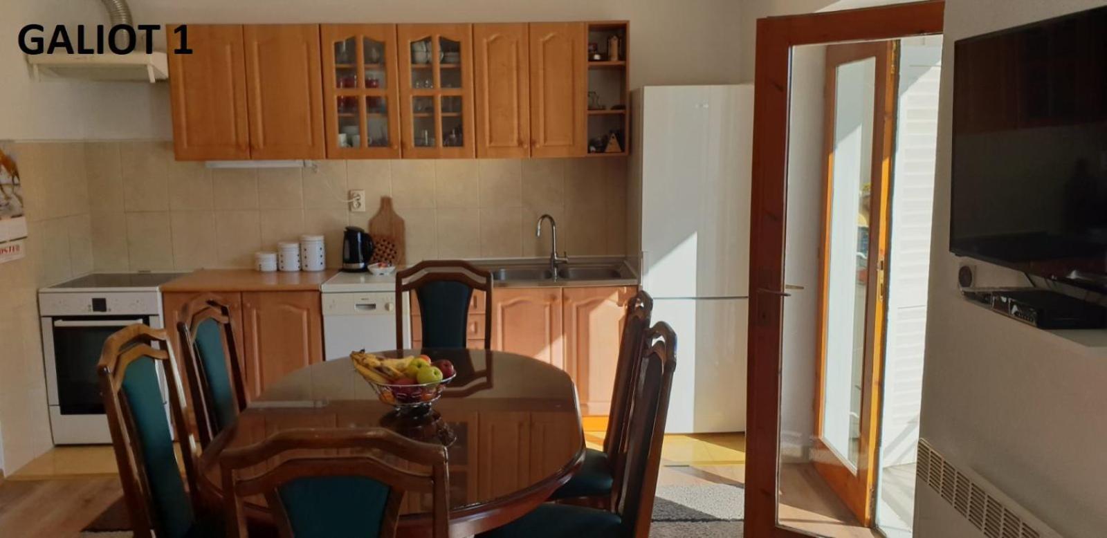Apartmani Galiot Igalo Szoba fotó